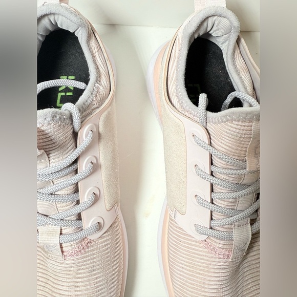 Kuru Fuse the high-performance power of the women's ATOM with your next workout - Picture 5 of 9